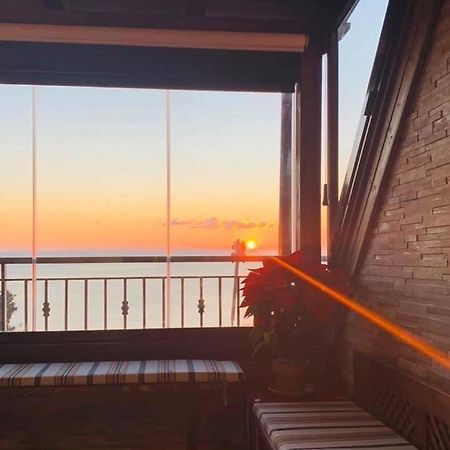 Casa Vacanze Cuzari Appartement Letojanni Buitenkant foto