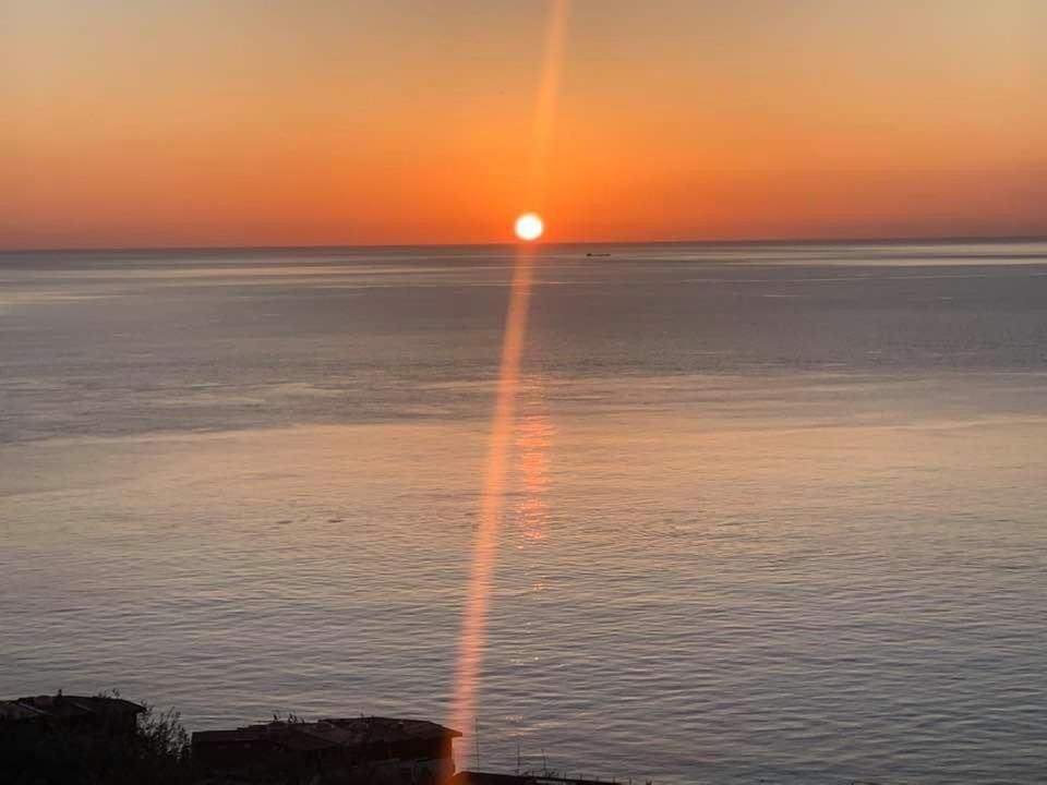 Casa Vacanze Cuzari Appartement Letojanni Buitenkant foto