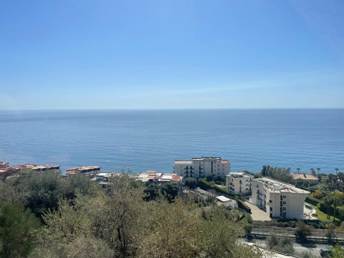 Casa Vacanze Cuzari Appartement Letojanni Buitenkant foto